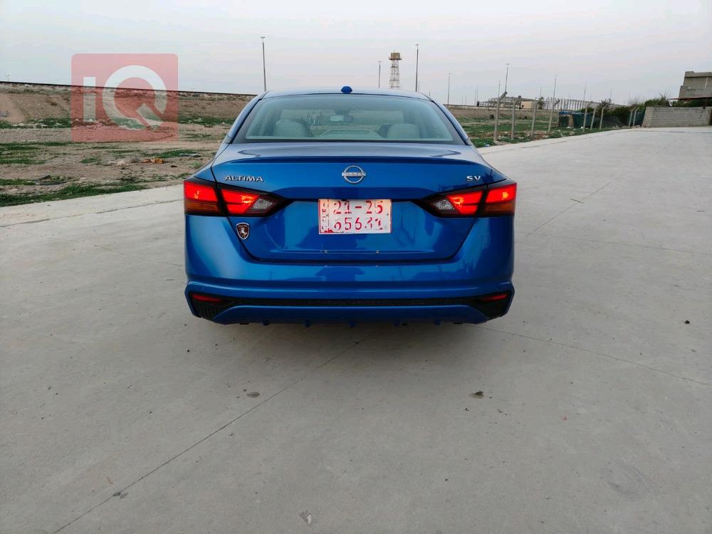 نيسان ألتيما